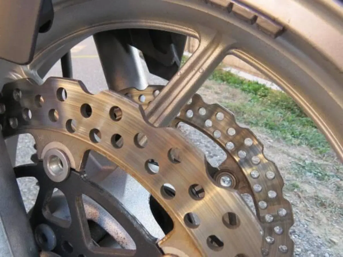 Kawasaki ER-6N (2009 - 11) (4)