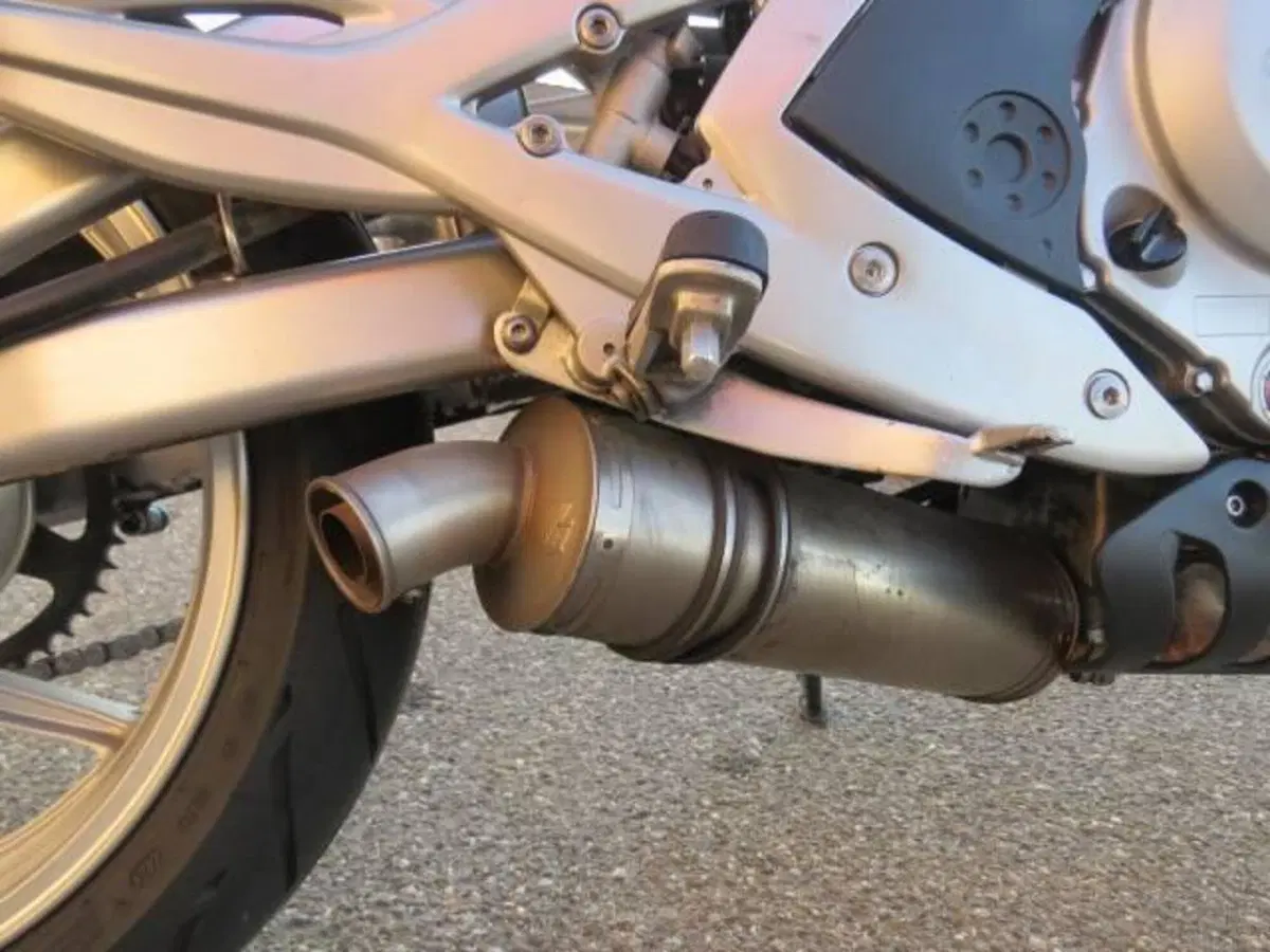 Kawasaki ER-6N (2009 - 11) (5)