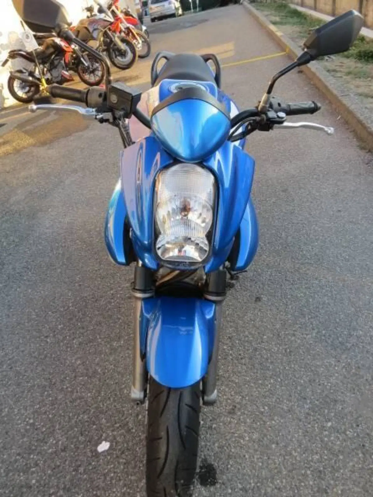Kawasaki ER-6N (2009 - 11) (9)