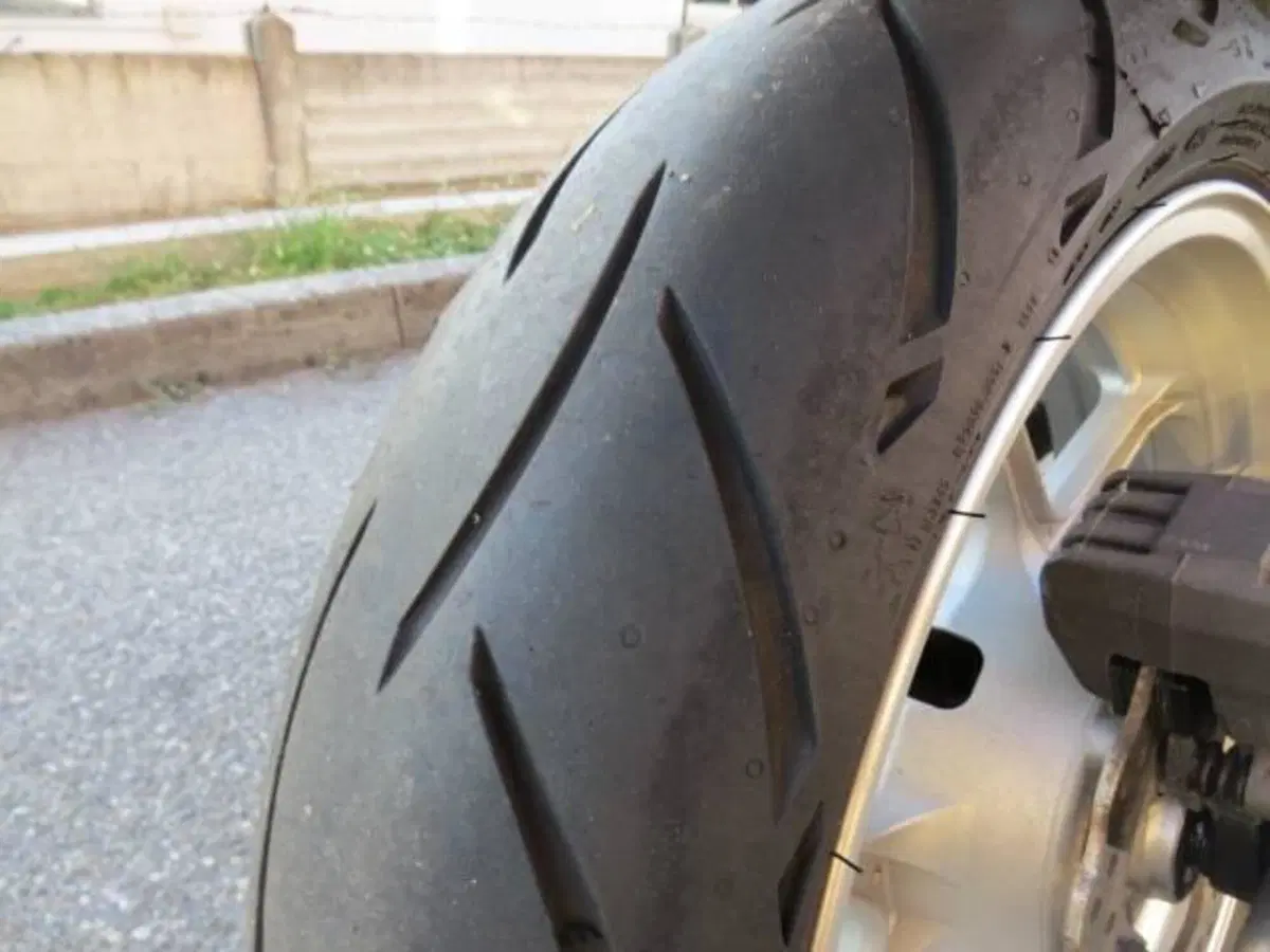Kawasaki ER-6N (2009 - 11) (12)