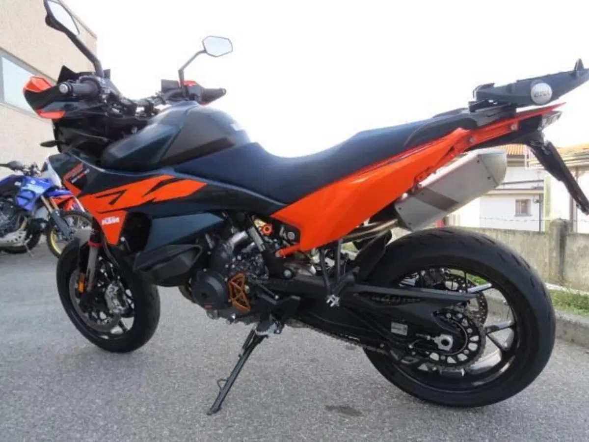 KTM 890 SMT (2026) (3)