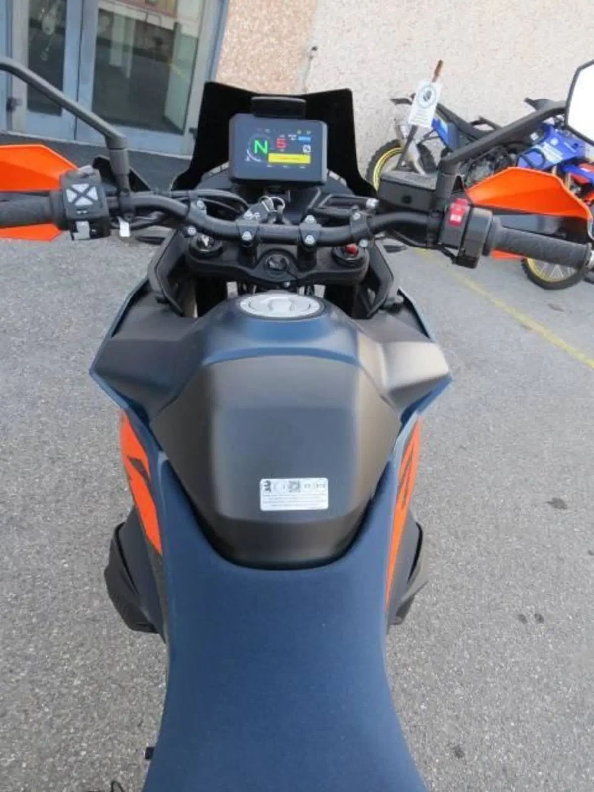KTM 890 SMT (2026) (7)