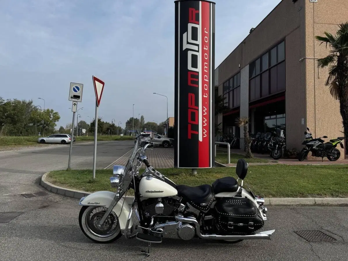 Harley-Davidson 1584 Heritage Classic (2006 - 07) - FLSTC (3)