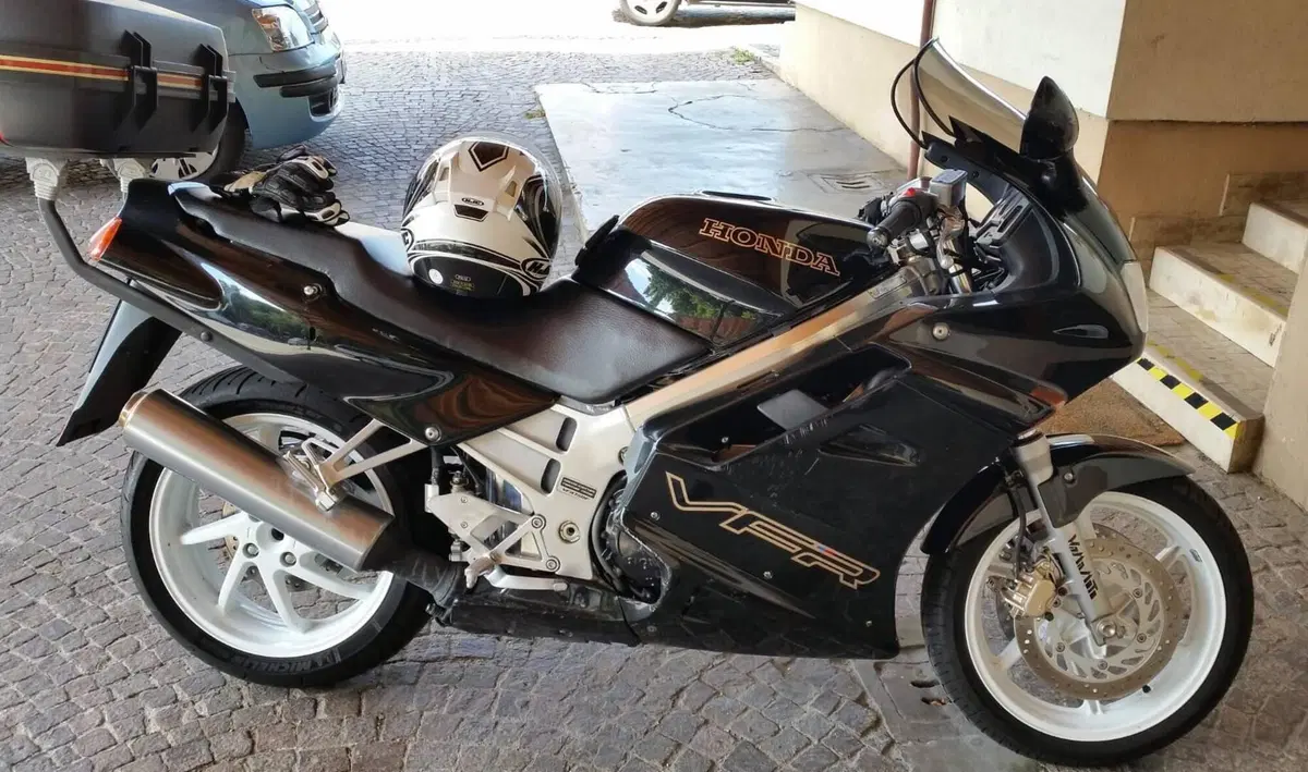 Honda VFR 750