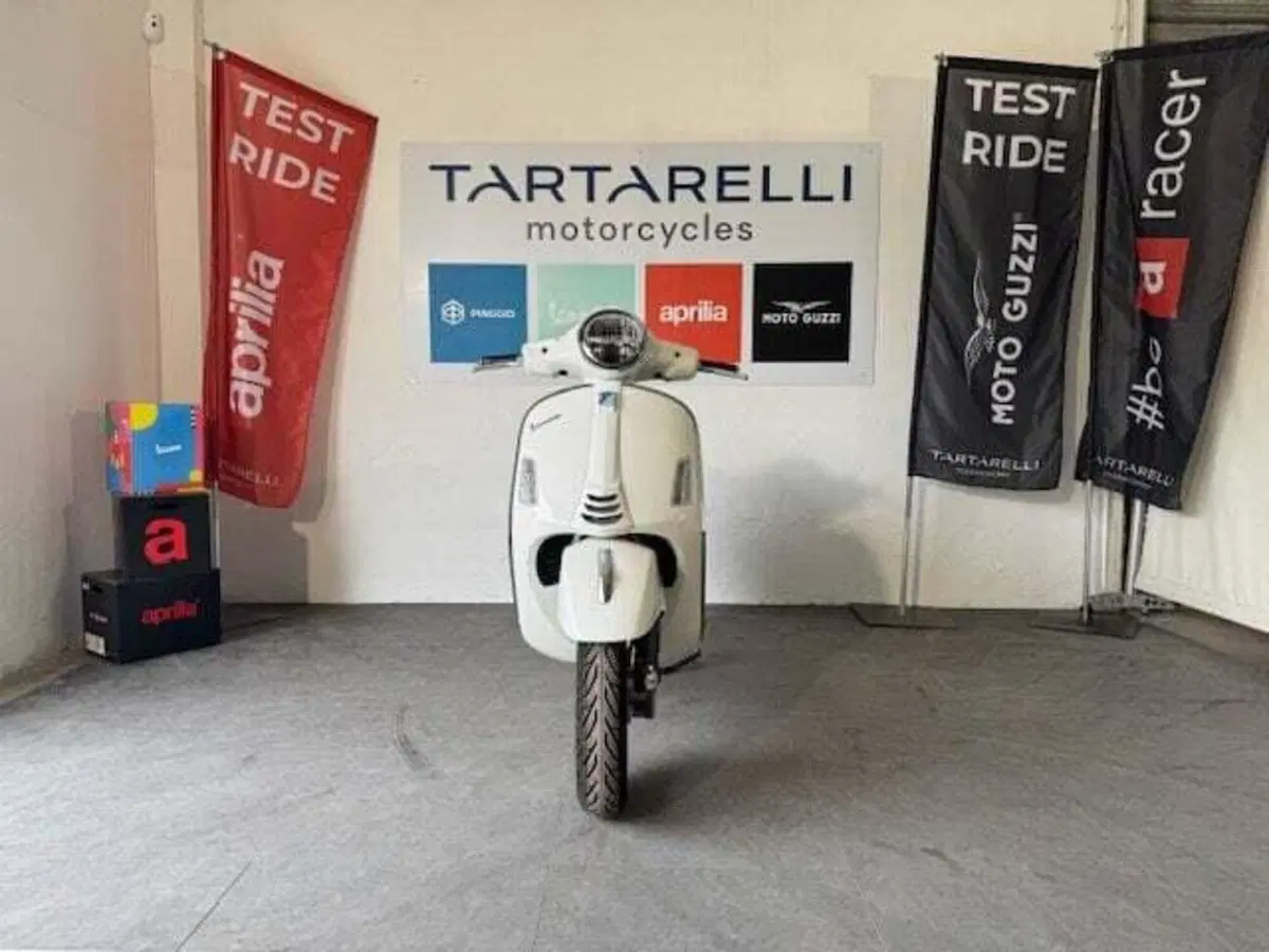 Vespa GTS 125 (2025 - 26) (4)