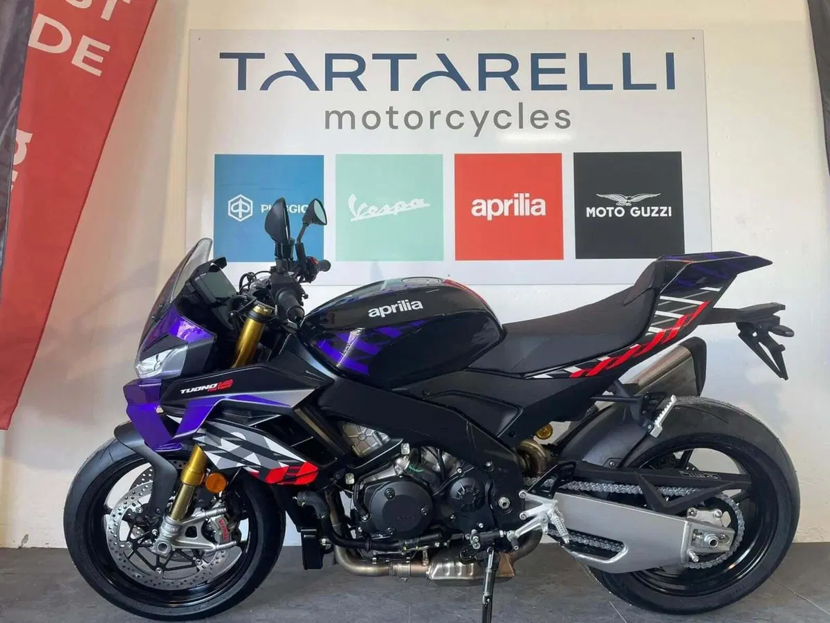 Aprilia Tuono V4 Factory (2025 - 26) (2)