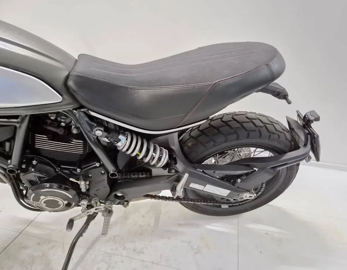 Ducati Scrambler 800 Icon (2017 - 20) (6)