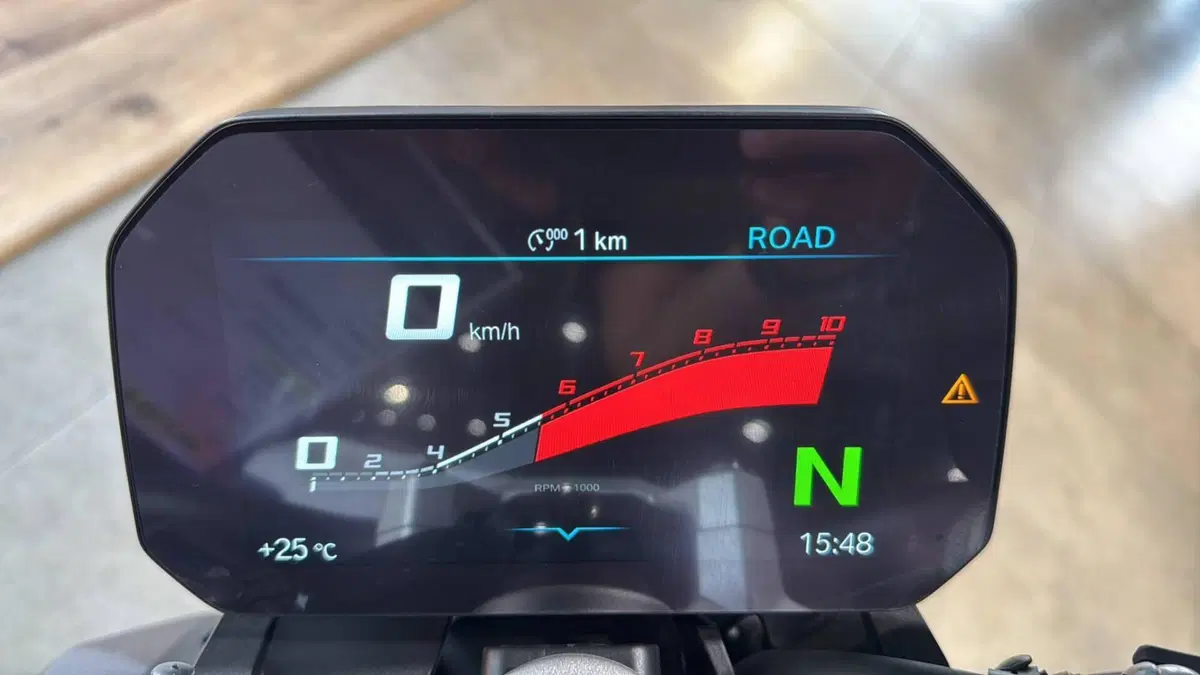 Bmw F 900 R (2025 - 27) (12)