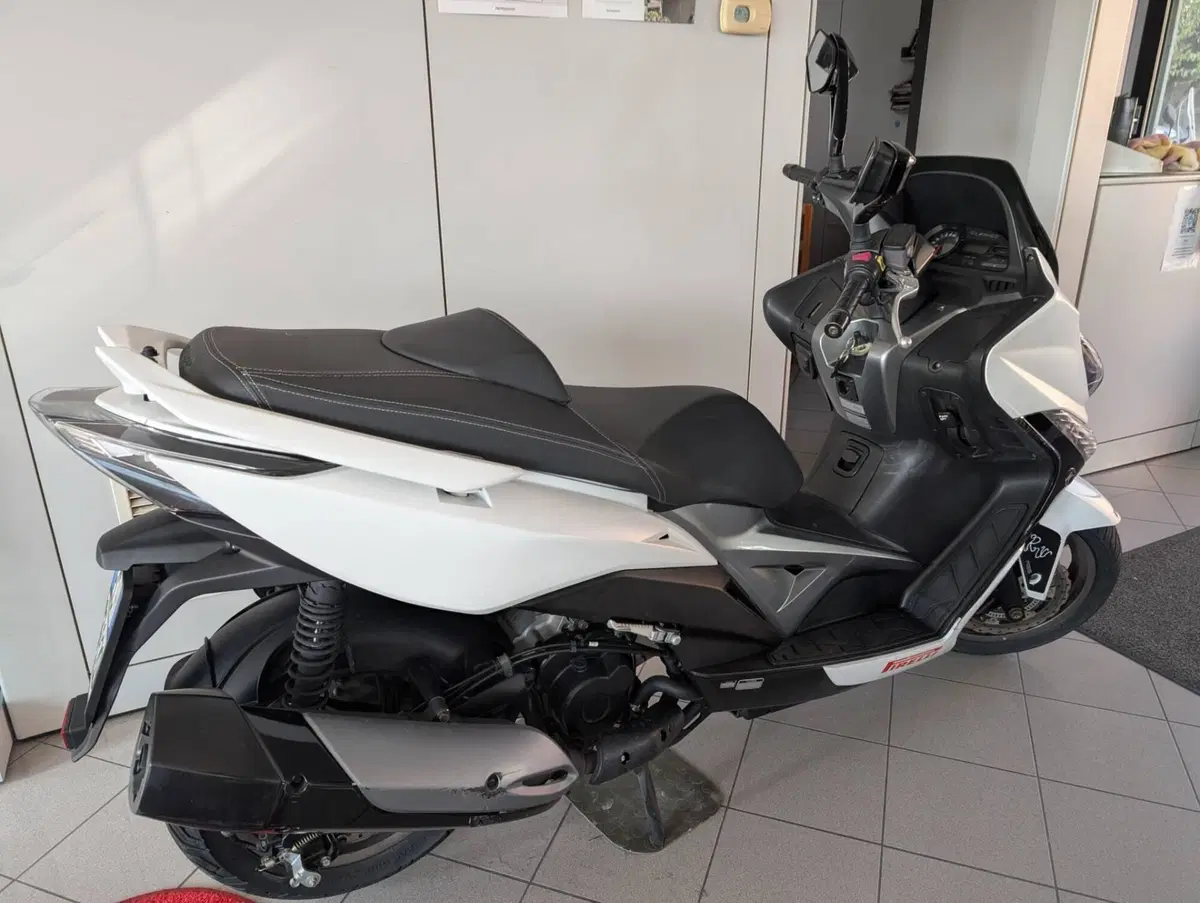 Kymco Xciting 400i (2012 - 17) (5)