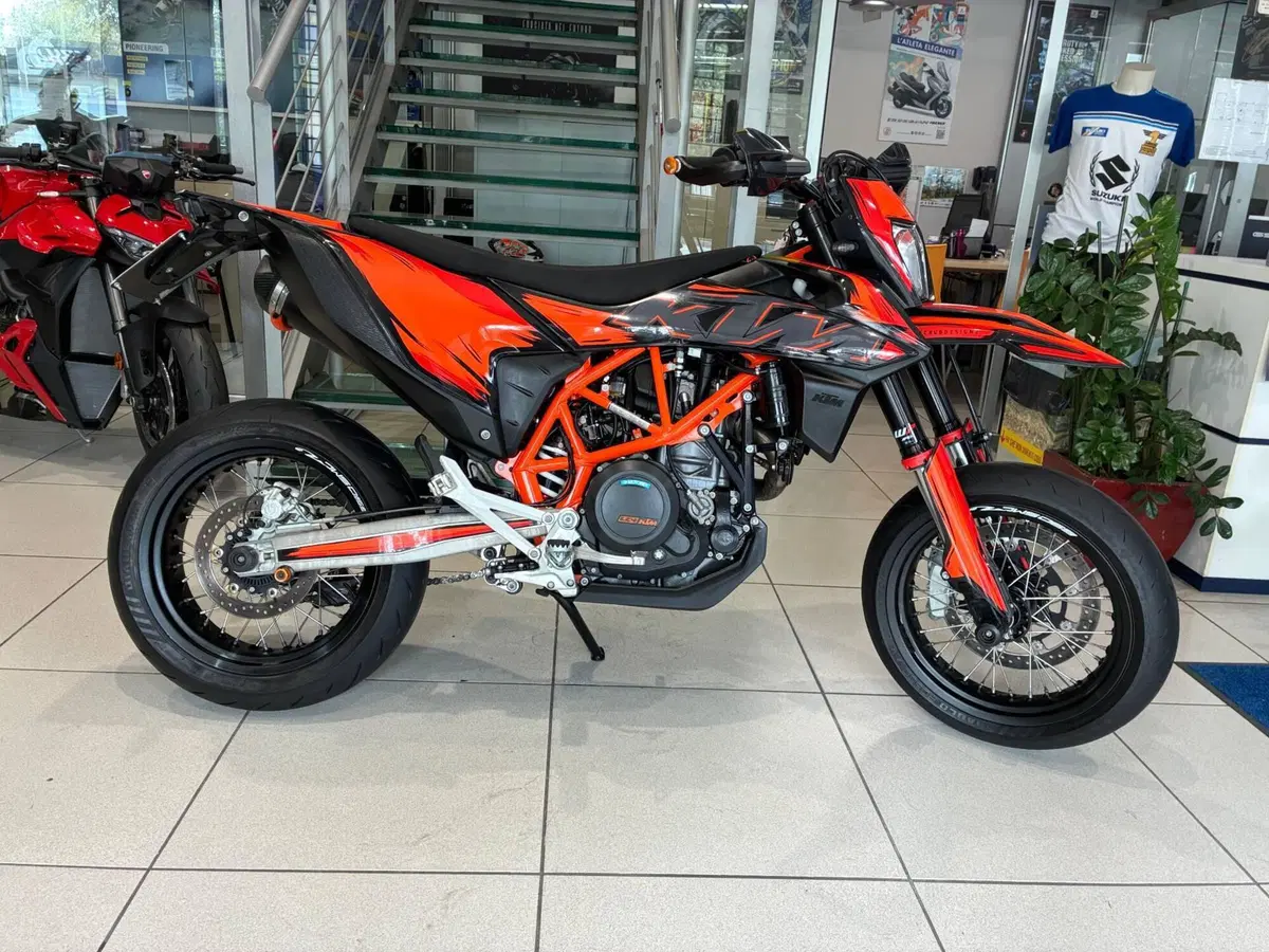 KTM 690 SMC R (2023 - 25)