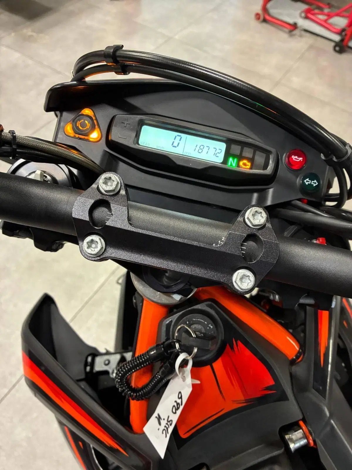 KTM 690 SMC R (2023 - 25) (8)