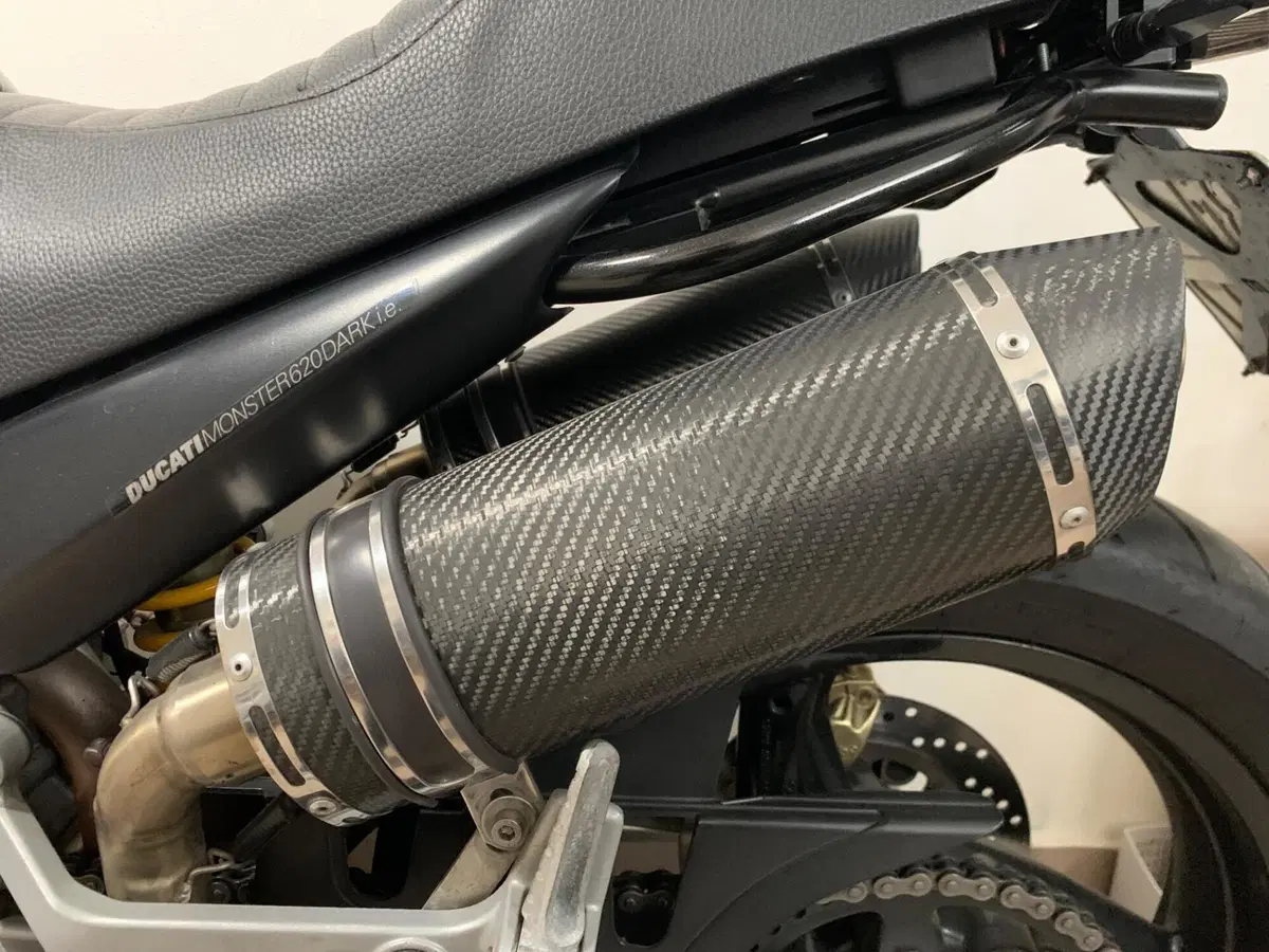 Ducati Monster 620 Dark (2003 - 06) (6)