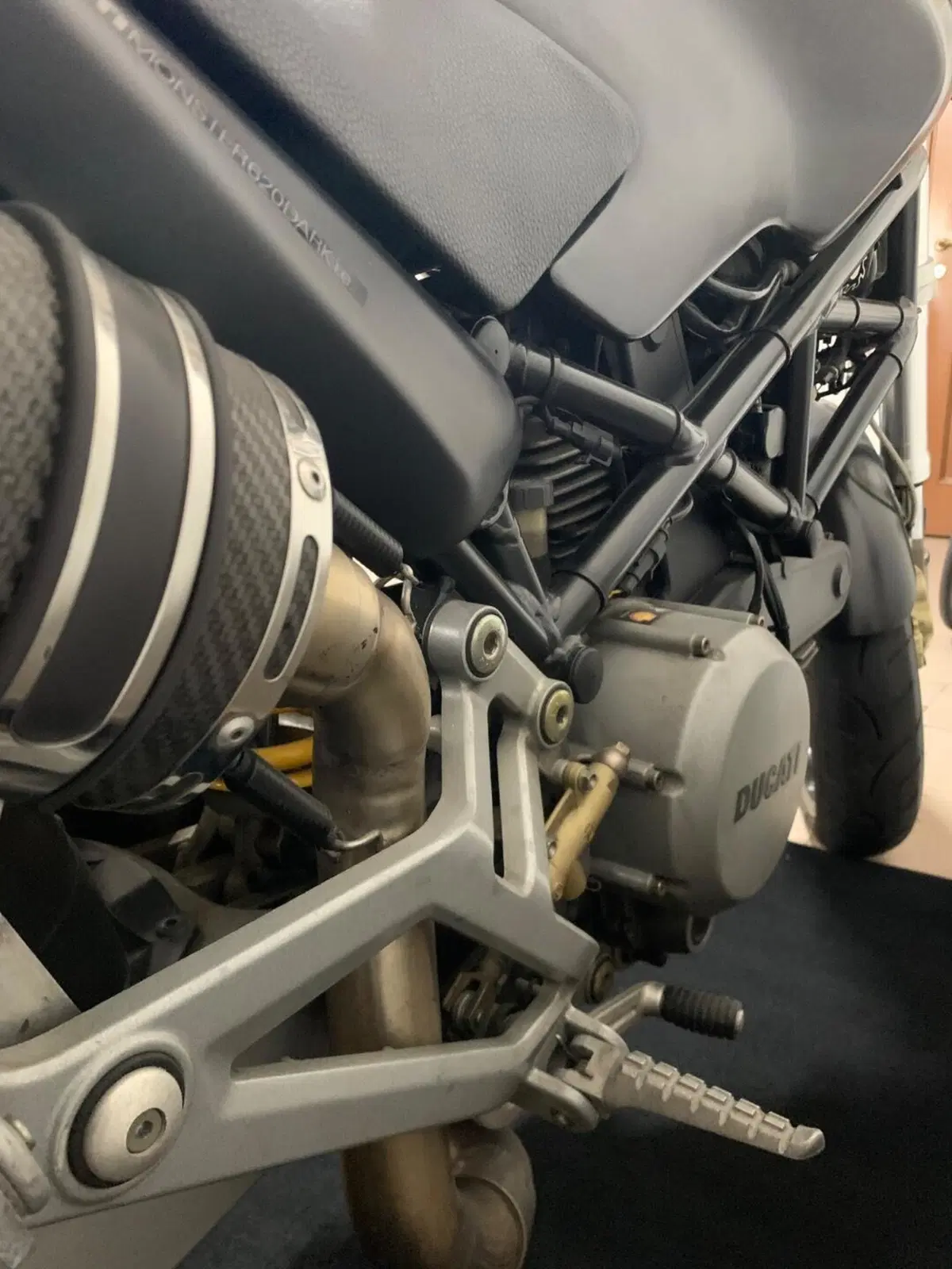 Ducati Monster 620 Dark (2003 - 06) (12)