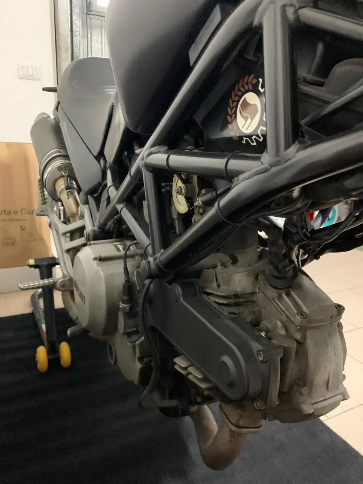 Ducati Monster 620 Dark (2003 - 06) (13)