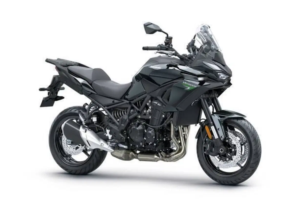 Kawasaki Versys 900 (2027) (2)