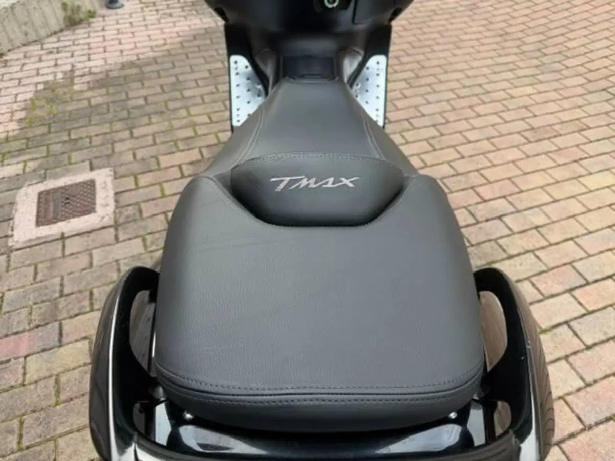 Yamaha T-Max 500 (2004 - 07) (4)