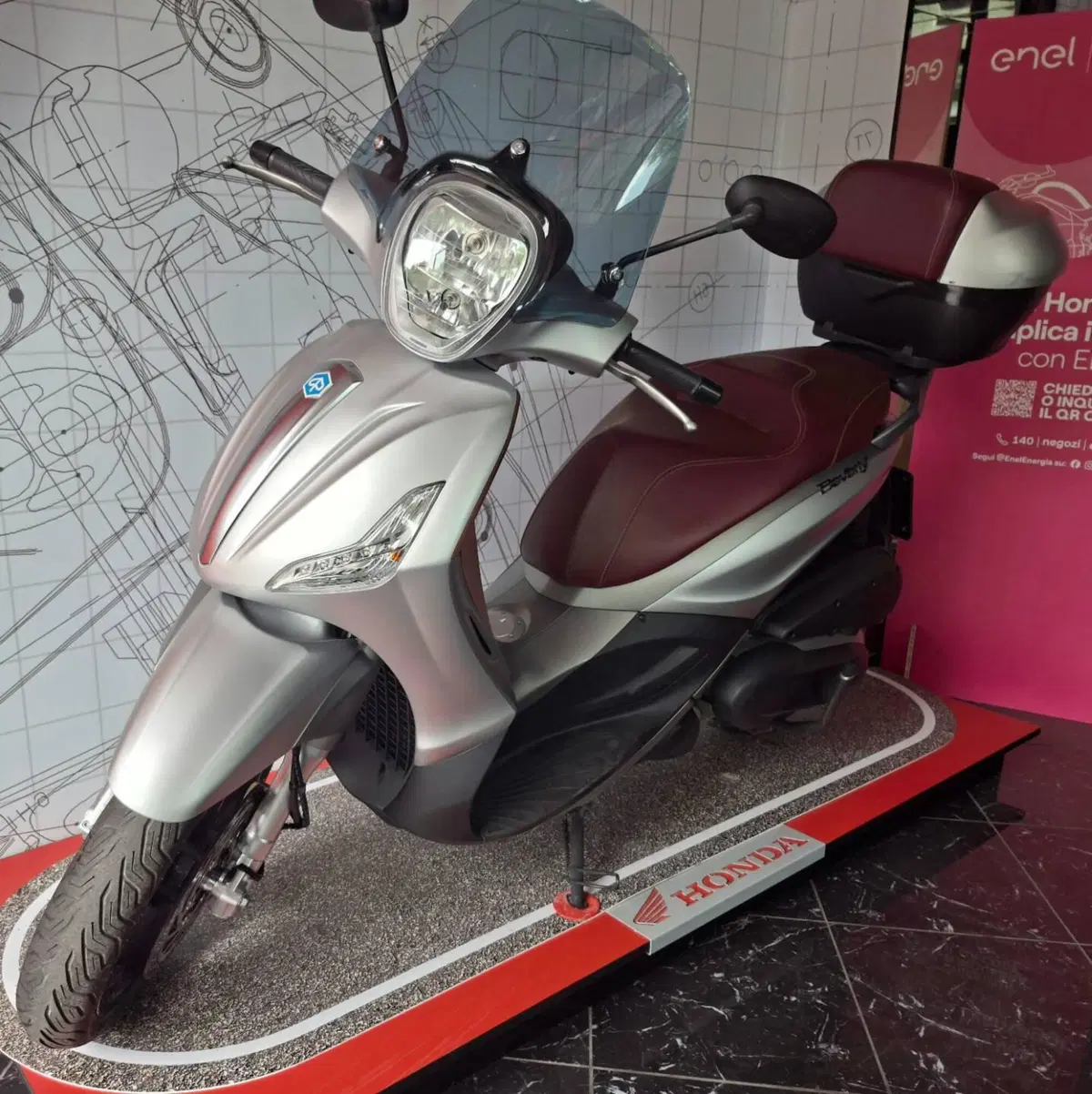 Piaggio Beverly 350 SportTouring ie ABS (2011 - 17) (5)