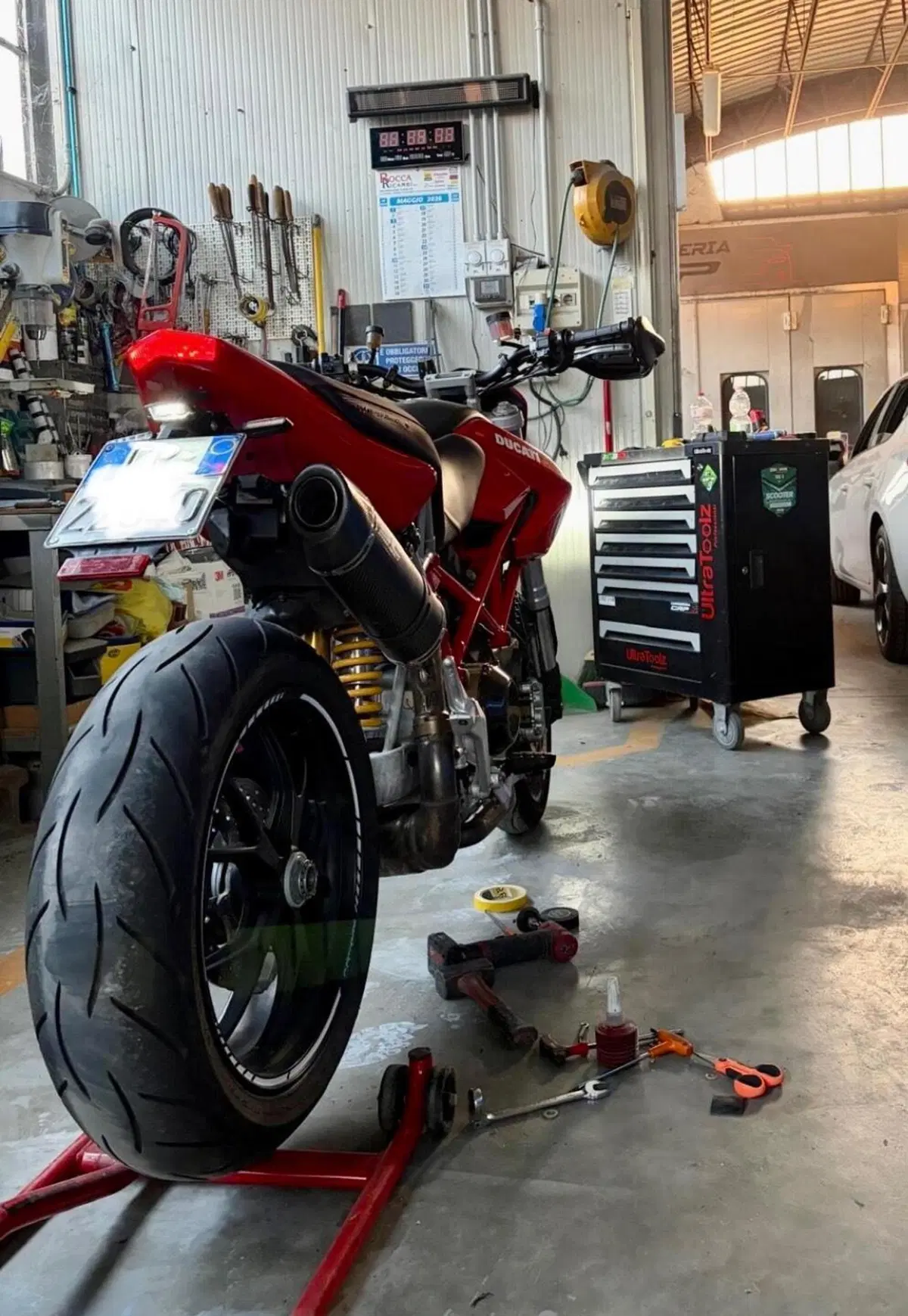 Ducati Hypermotard 1100 (2007 - 09) (2)