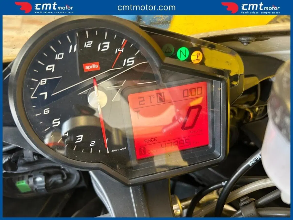 Aprilia RSV4 R (2009 - 12) (4)