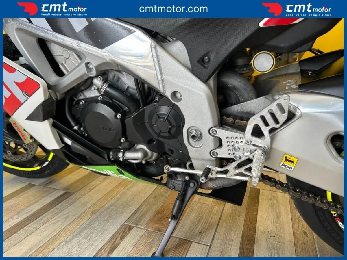 Aprilia RSV4 R (2009 - 12) (11)