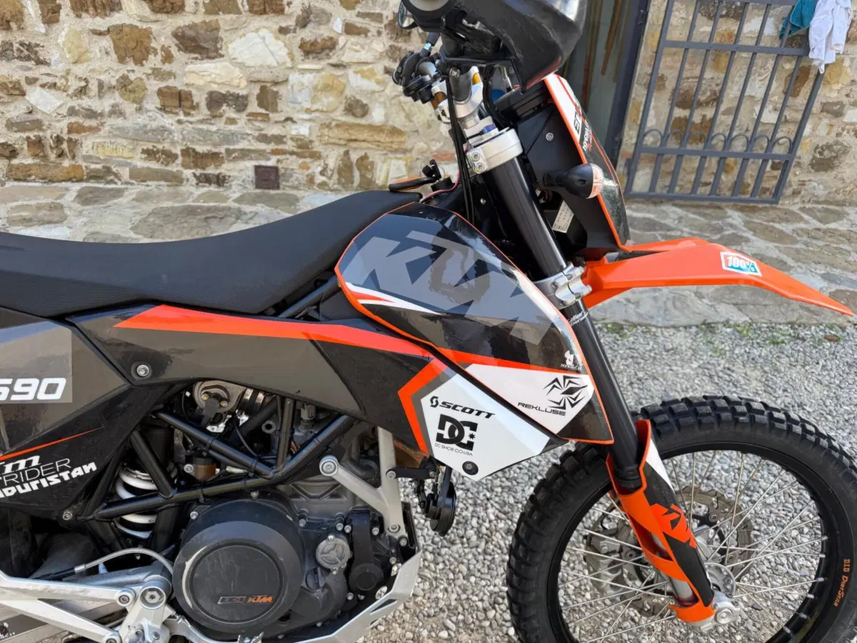 KTM 690 Enduro R (2009 - 11) (3)