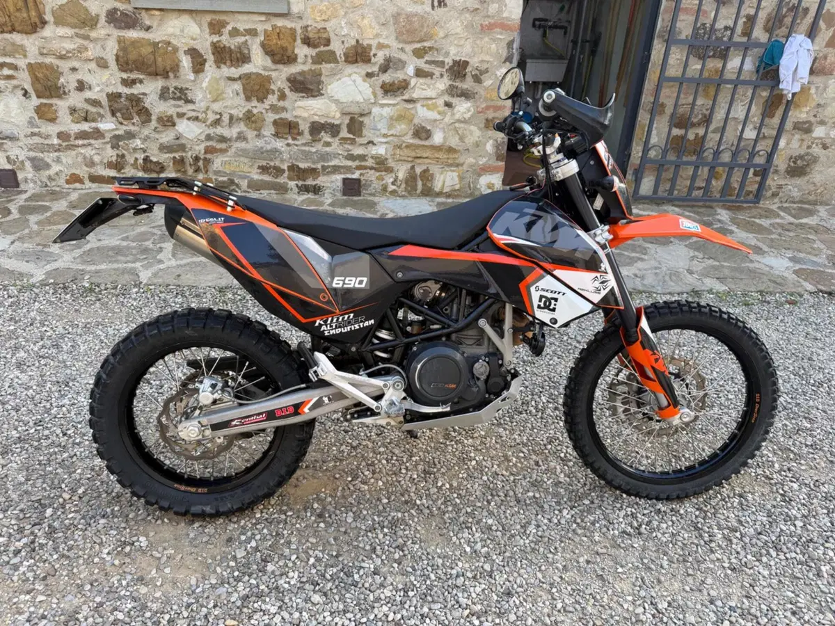 KTM 690 Enduro R (2009 - 11) (4)