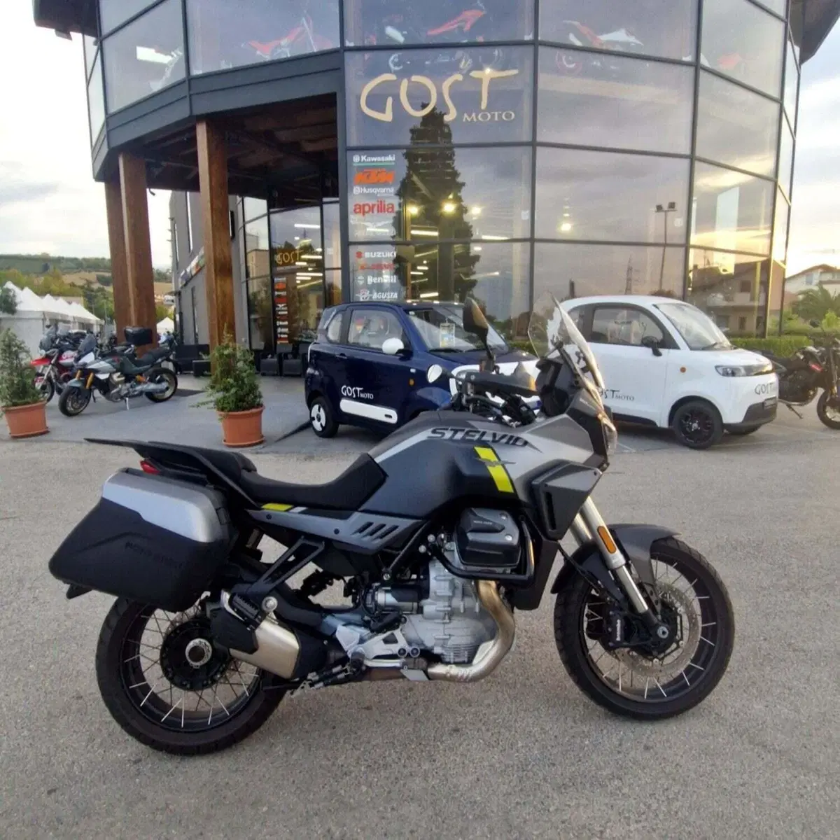 Moto Guzzi Stelvio PFF (2024 - 26) (2)
