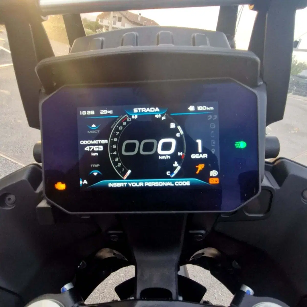 Moto Guzzi Stelvio PFF (2024 - 26) (7)