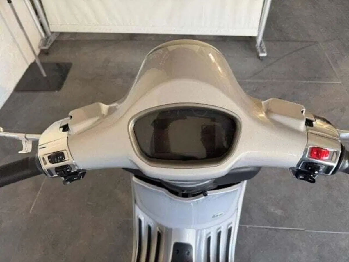 Vespa Primavera Elettrica 70 Tech (2024 - 26) (5)