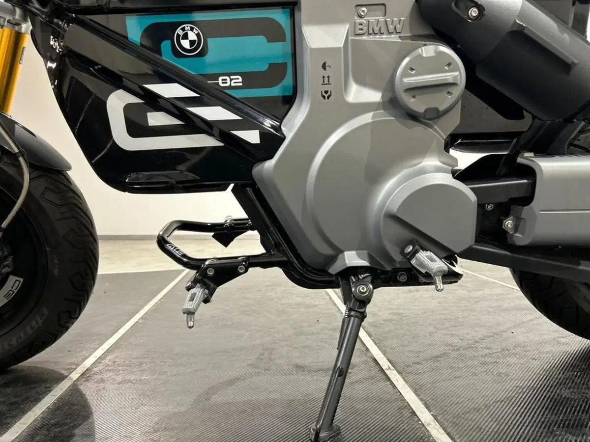 Bmw CE 02 (2024 - 26) (13)