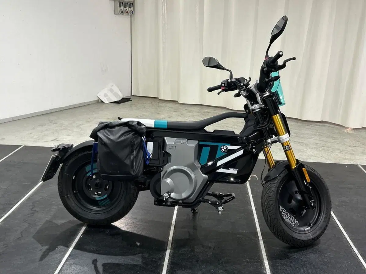 Bmw CE 02 (2024 - 26) (5)