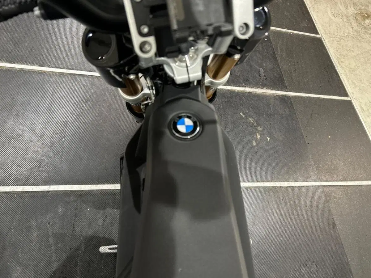 Bmw CE 02 (2024 - 26) (9)