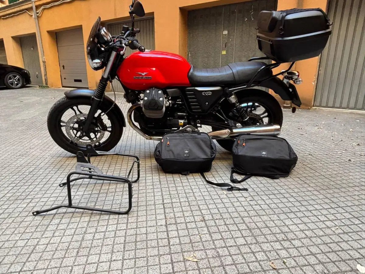 Moto Guzzi V7 Stone (2012 - 15) (3)