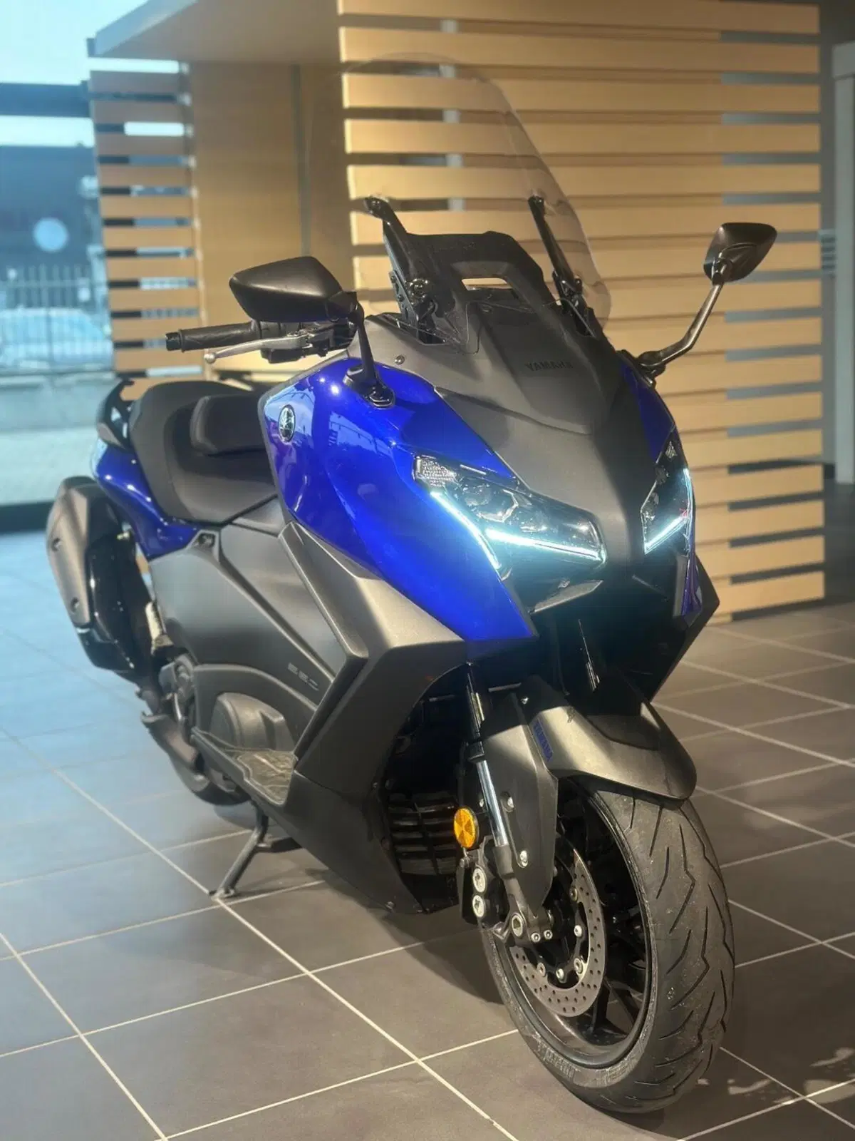Yamaha T-Max 560 (2025 - 26) (3)