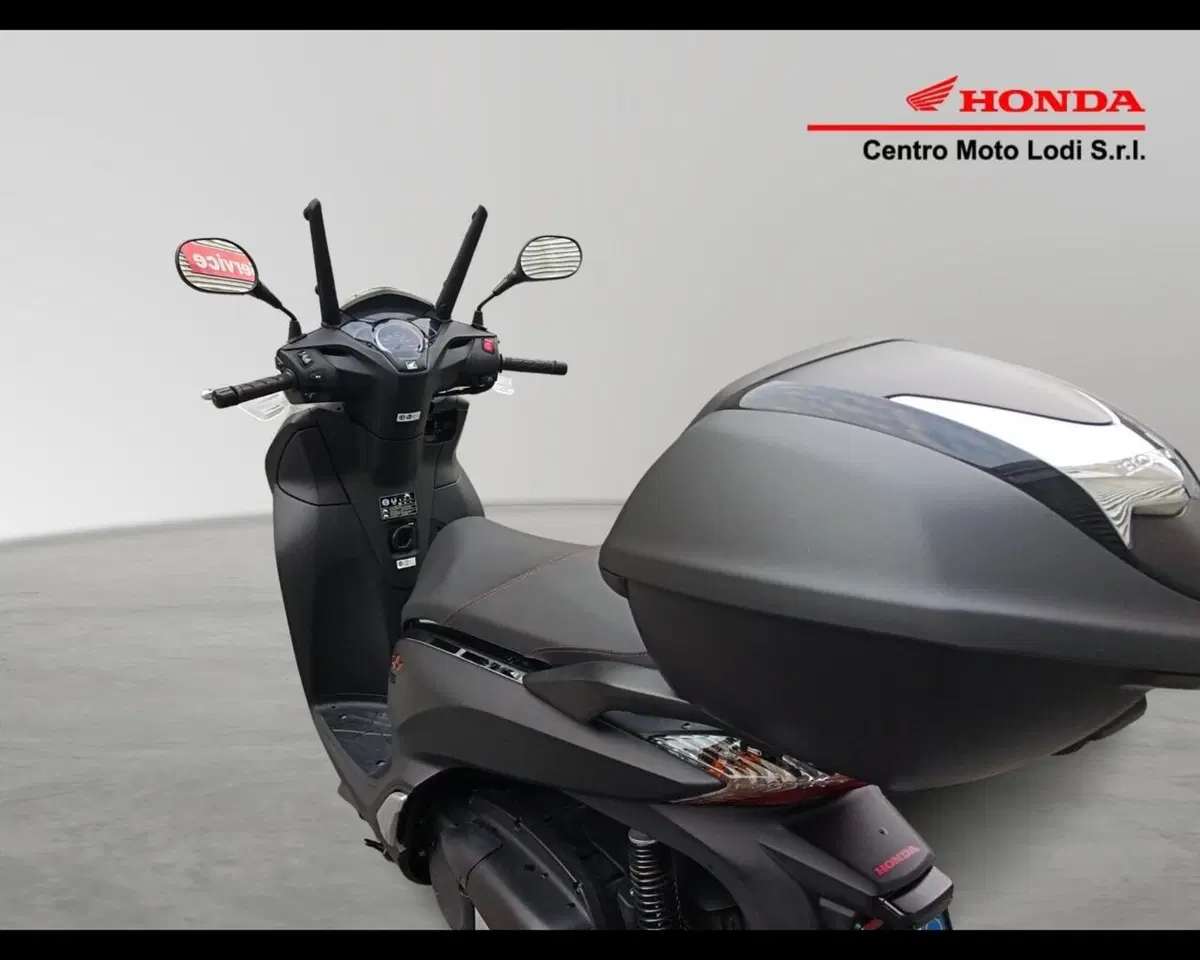 Honda SH 300 i ABS (2016 - 20) (7)