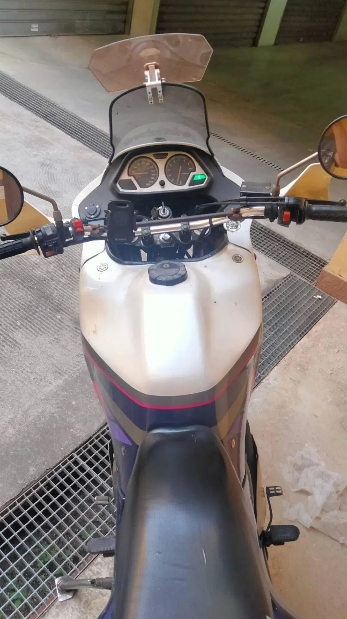 Yamaha XTZ Super Tenere (4)