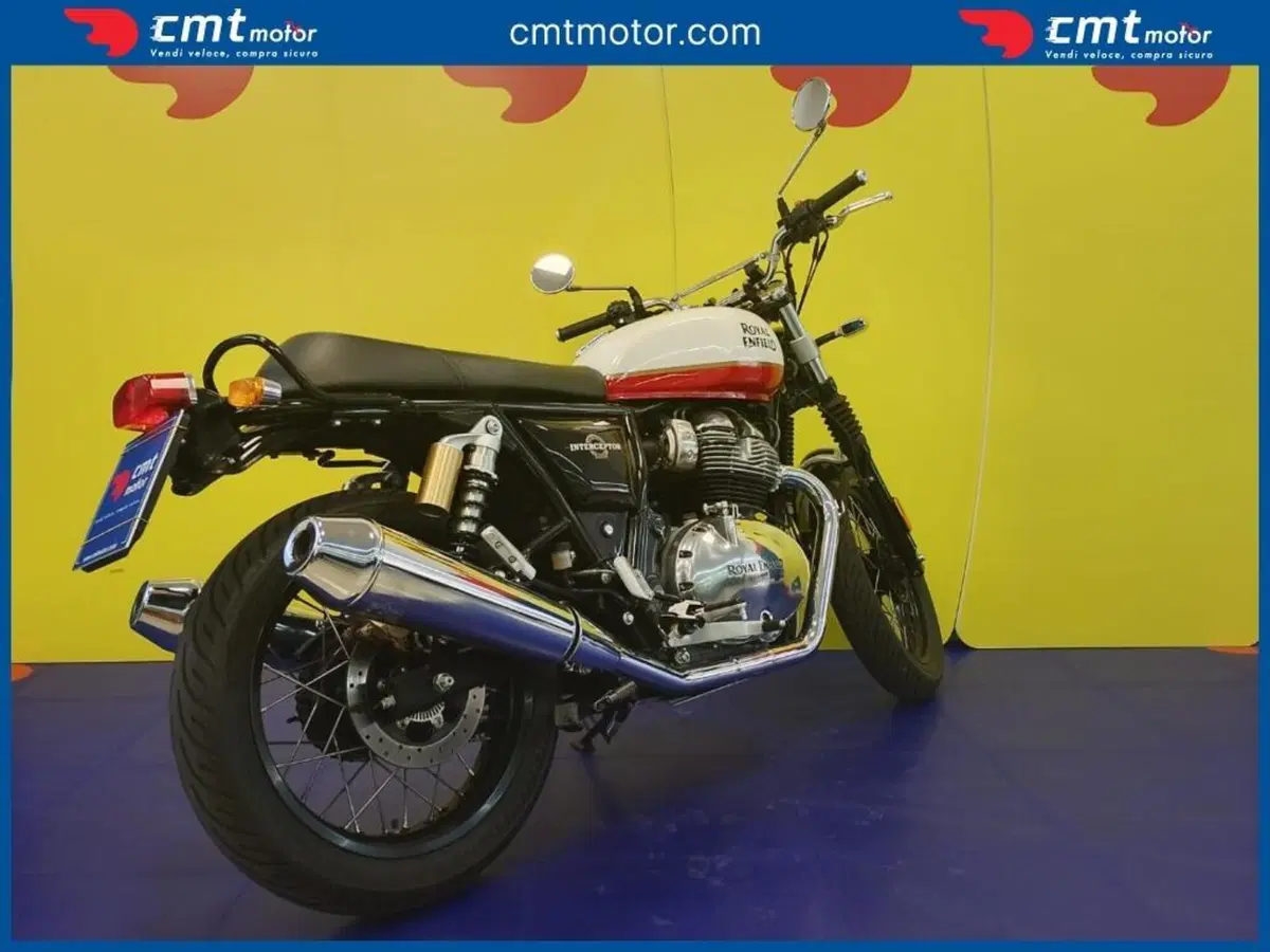 Royal Enfield Interceptor 650 (2021 - 26) (4)