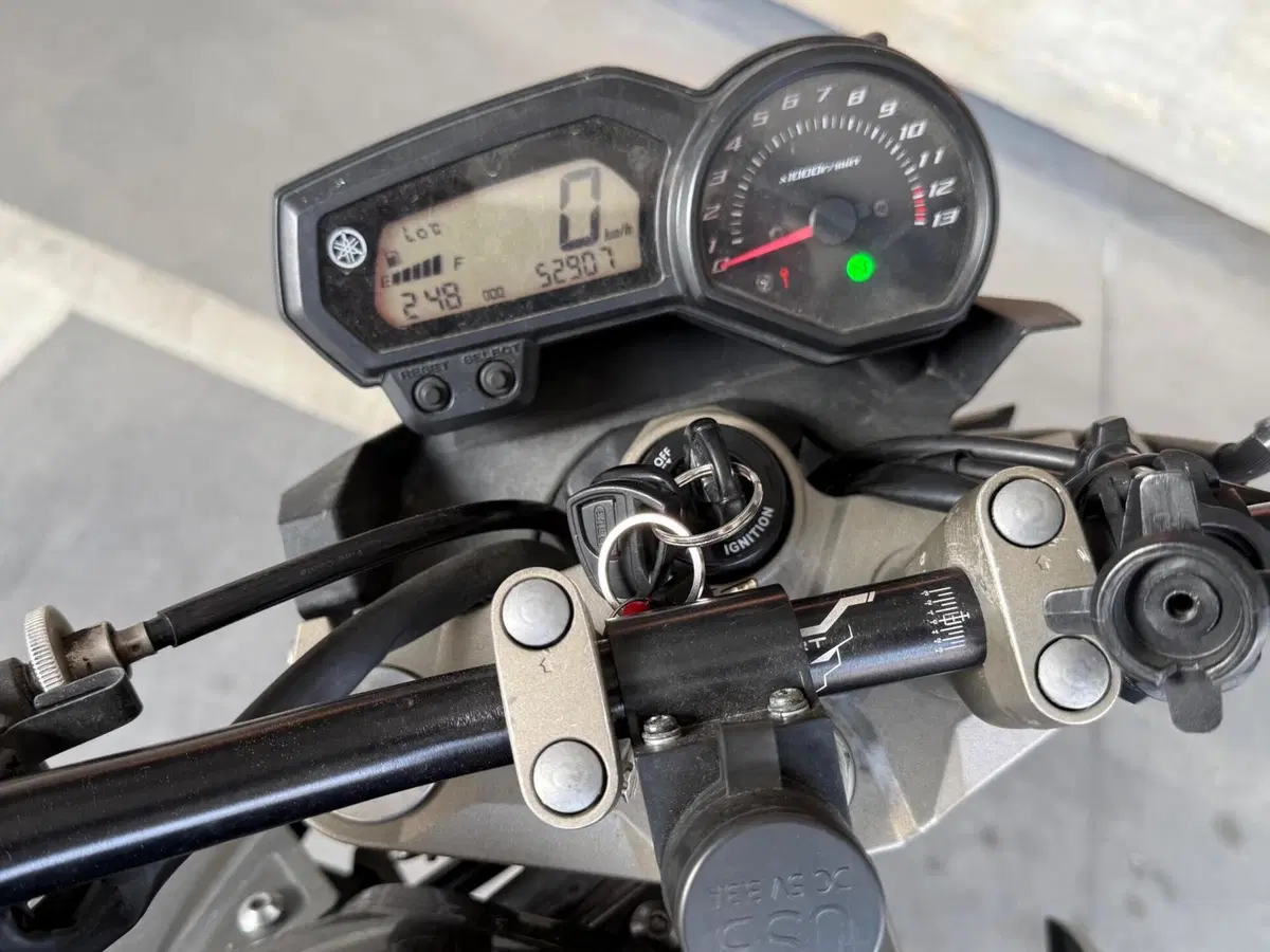 Yamaha XJ6 (2008 - 15) (10)
