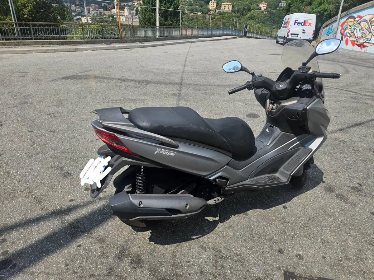 Kymco X-Town 300i ABS (2016 - 20) (3)