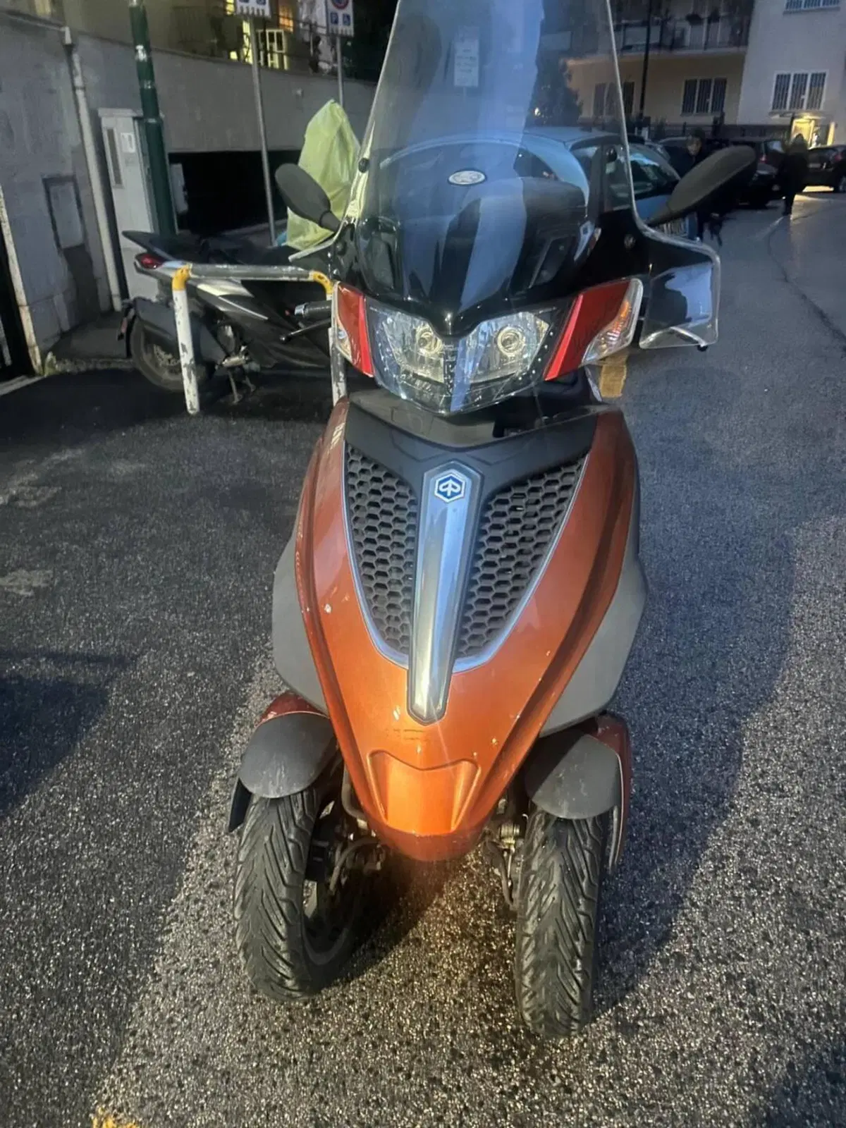 Piaggio Mp3 300 ie Yourban LT (2011 - 16)