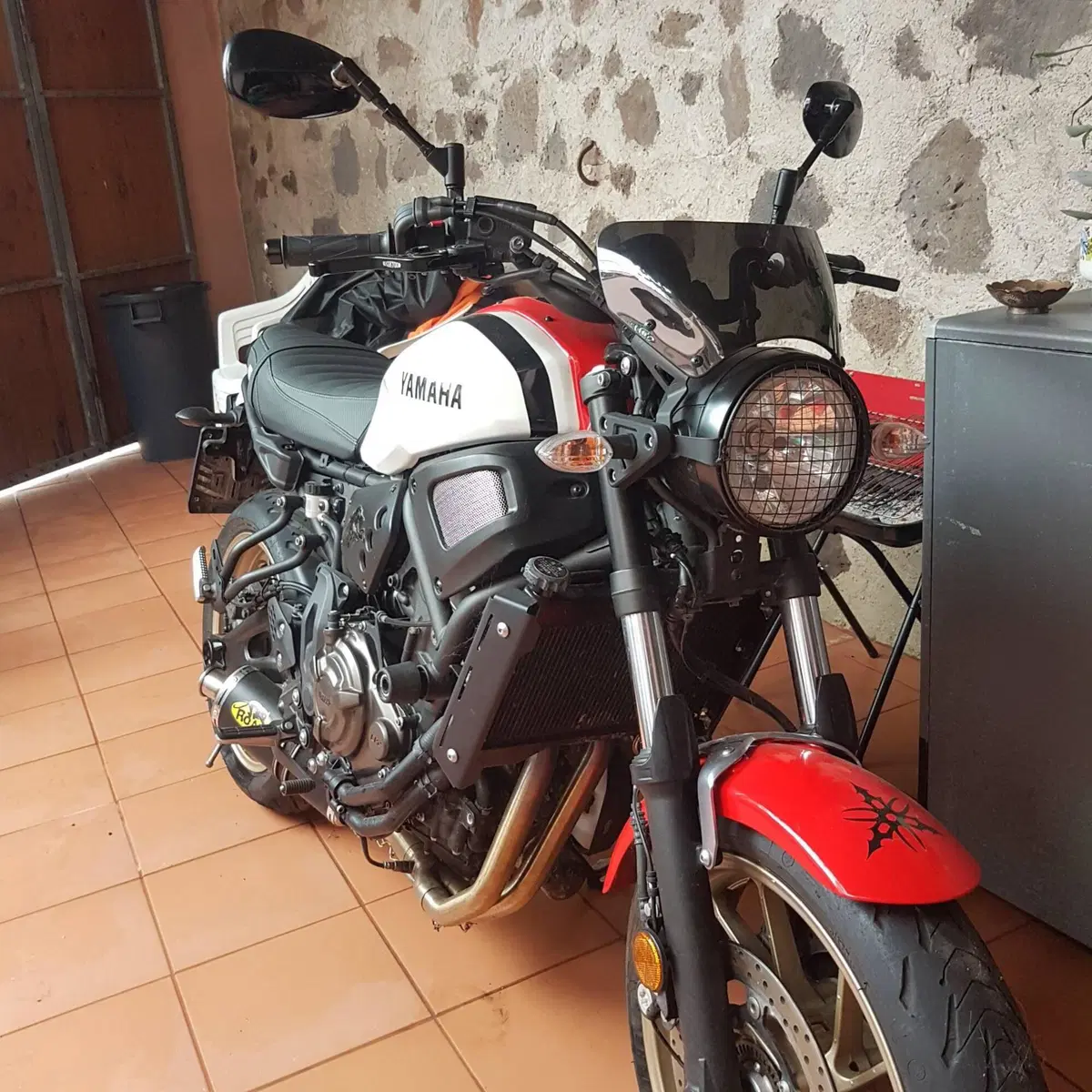 Yamaha XSR 700 (2021) (2)