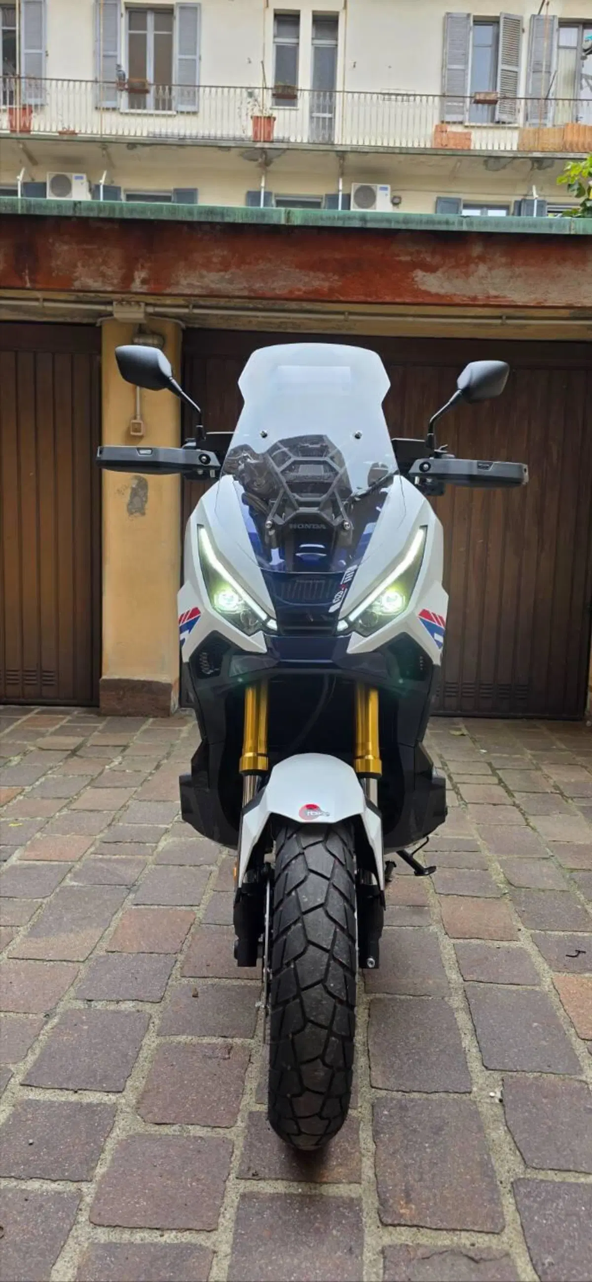 Honda X-ADV 750 Special Edition (2026 - 27) (3)