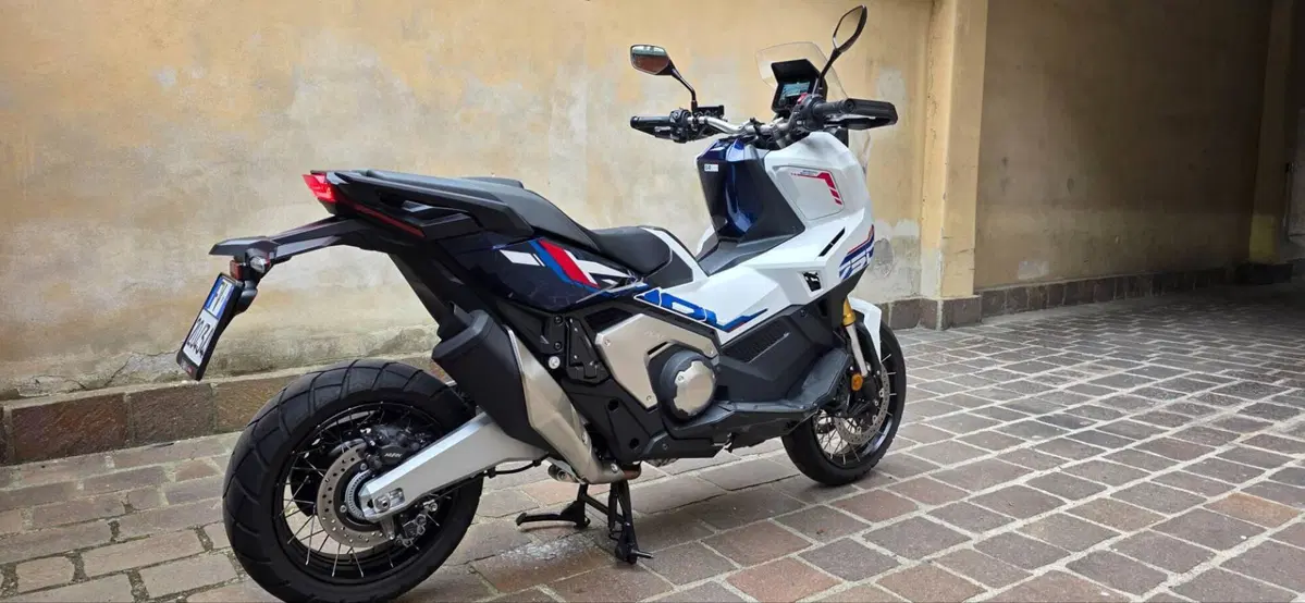 Honda X-ADV 750 Special Edition (2026 - 27) (2)