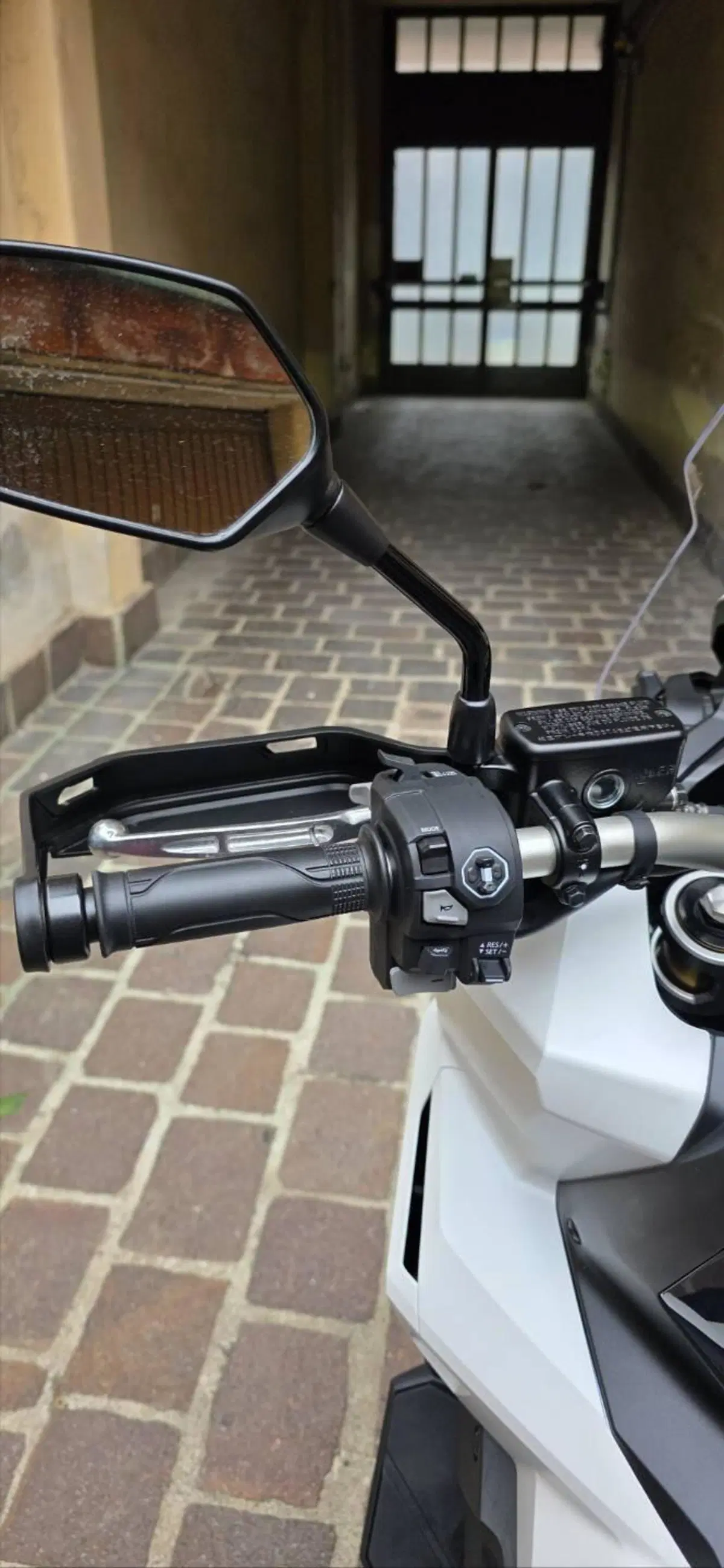 Honda X-ADV 750 Special Edition (2026 - 27) (8)