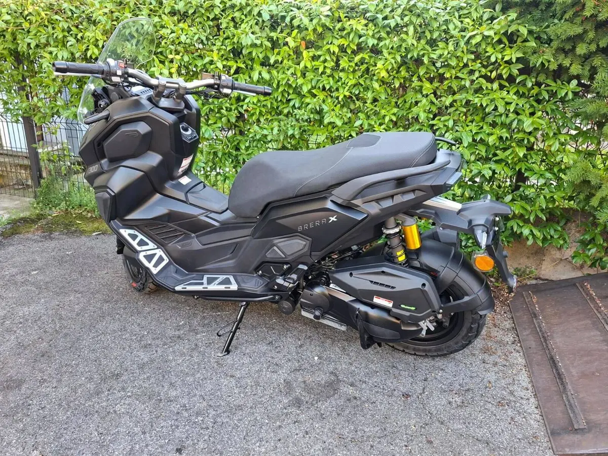 Kl Brera X 300 (2025 - 26) (4)
