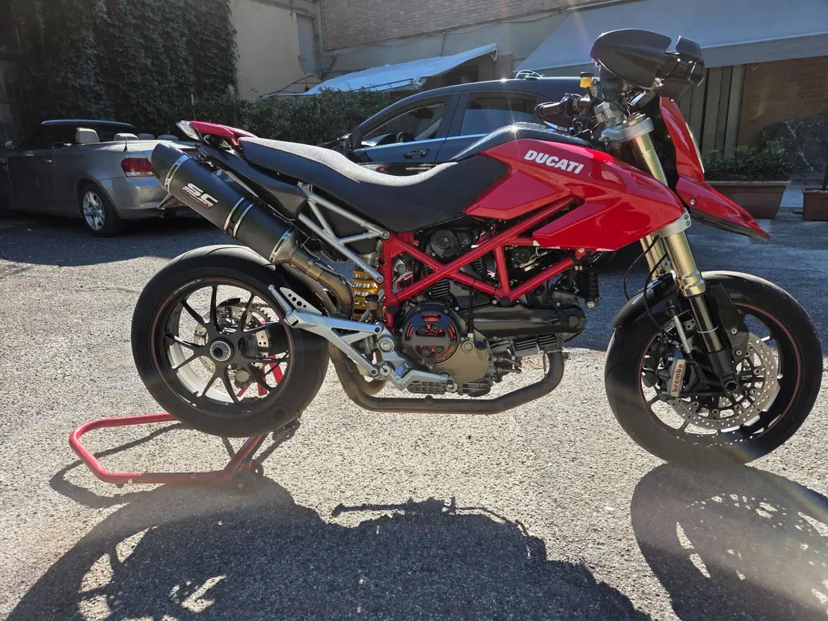 Ducati Hypermotard 1100 S (2007 - 09) (4)