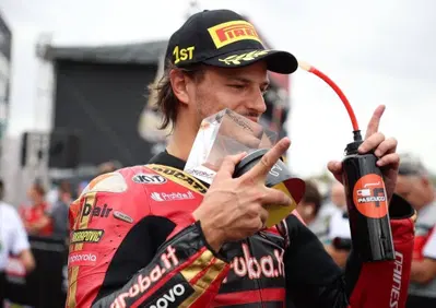 SBK, a Jerez Nicolò Bulega vince anche la Superpole Race [GALLERY]