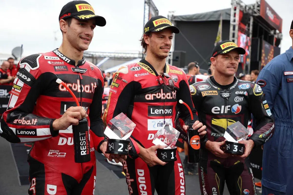 SBK, a Jerez Nicolò Bulega vince anche la Superpole Race [GALLERY]
