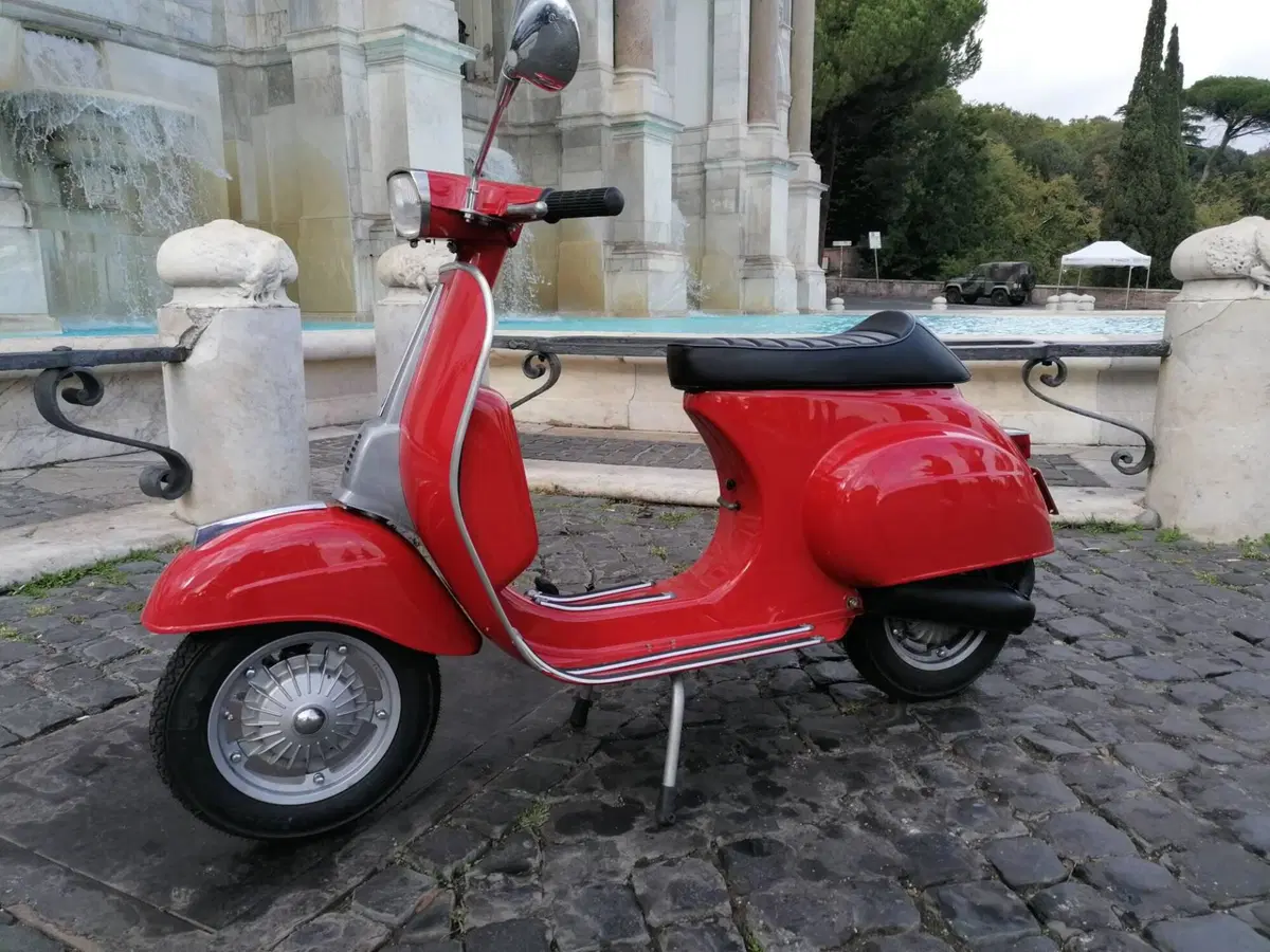 Piaggio VESPA 50 SPECIAL (2)