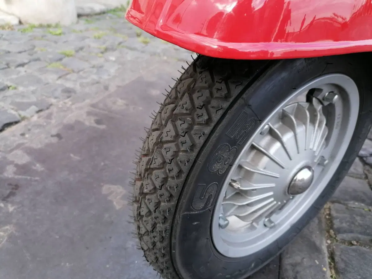 Piaggio VESPA 50 SPECIAL (3)